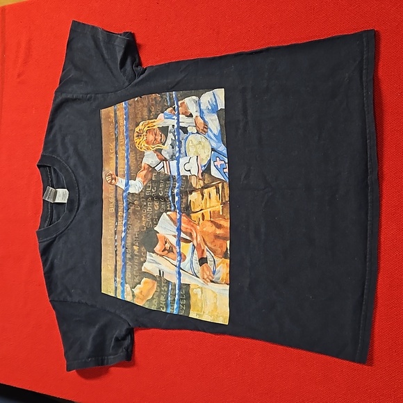 2 men on bended knee graphic tee black short sleeve UNISEX Small EUC - Picture 2 of 8